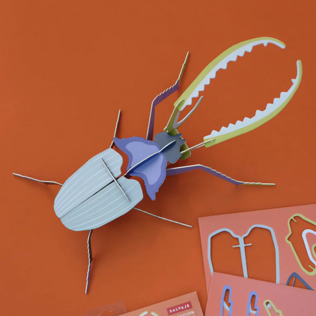 Armable Ciervo Volante papercraft de cartón de insectos nativos cantabria